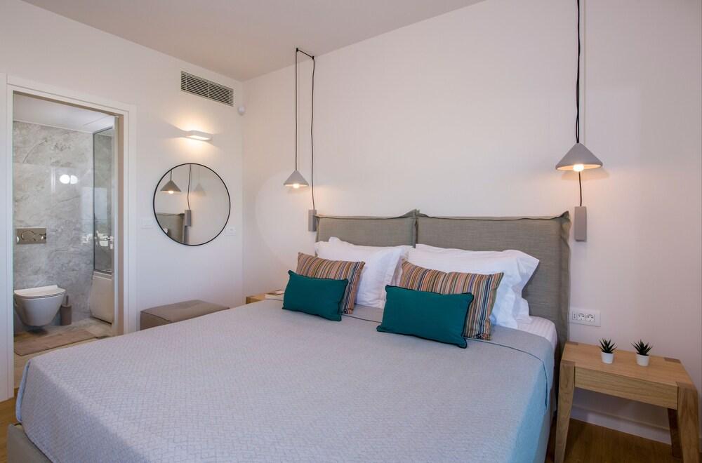 Royal Bird Private Villa