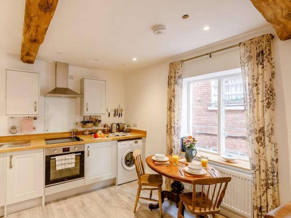 Goshawk 1 Bed Apartment In Ludlow Town Centre