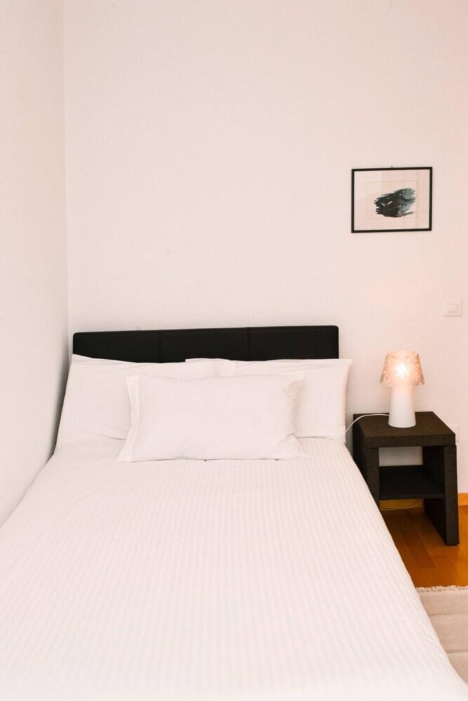 Stunning Lake View Apartment