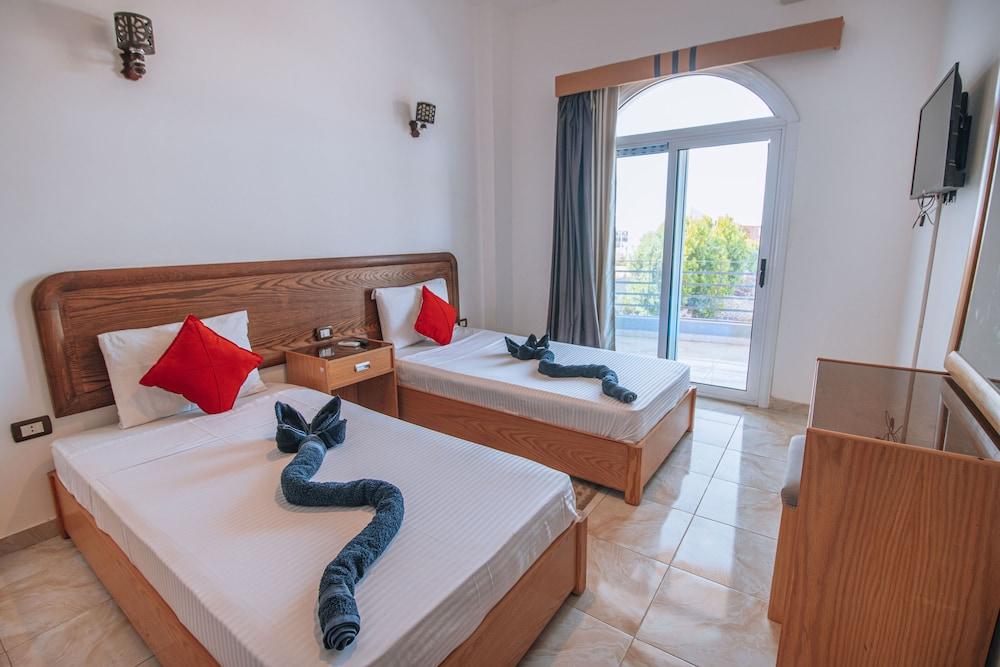 Deluxe Family Suite - Swiss Royal Dahab