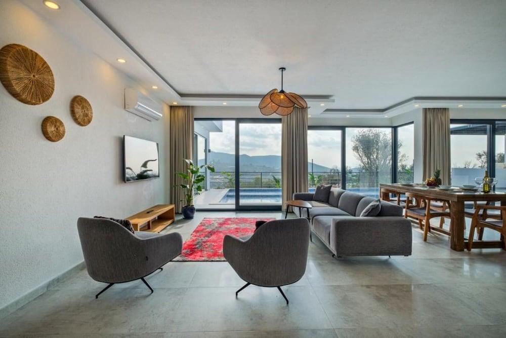 Villa With Nature View and Pool in Kas