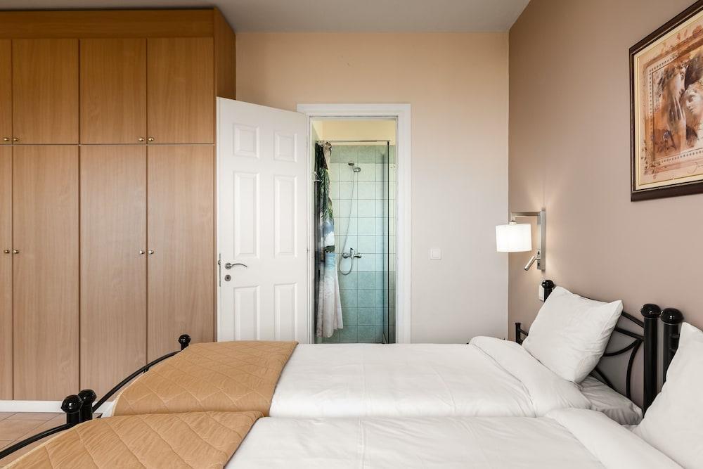 The Hillside Villas, Stunning Views & Private Pool