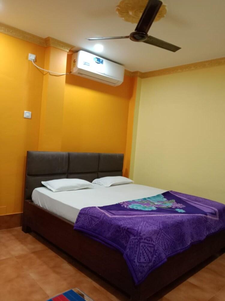 Goroomgo Sahoo Palace Puri