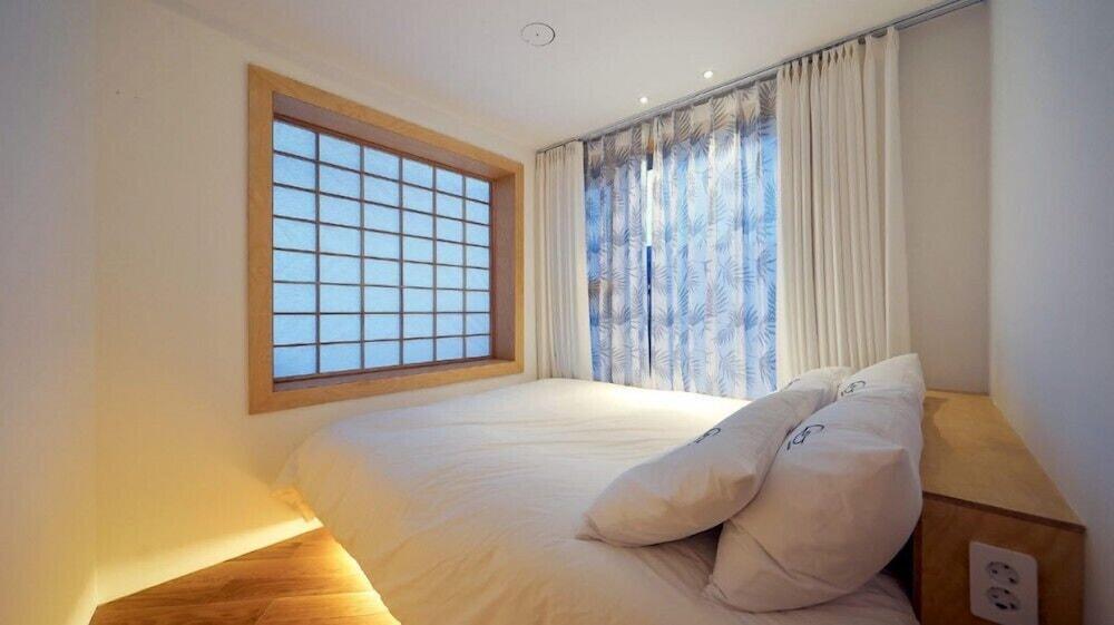 Groove-in Cafe Pension