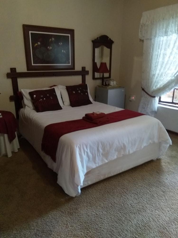 Khokha Moya Guesthouse