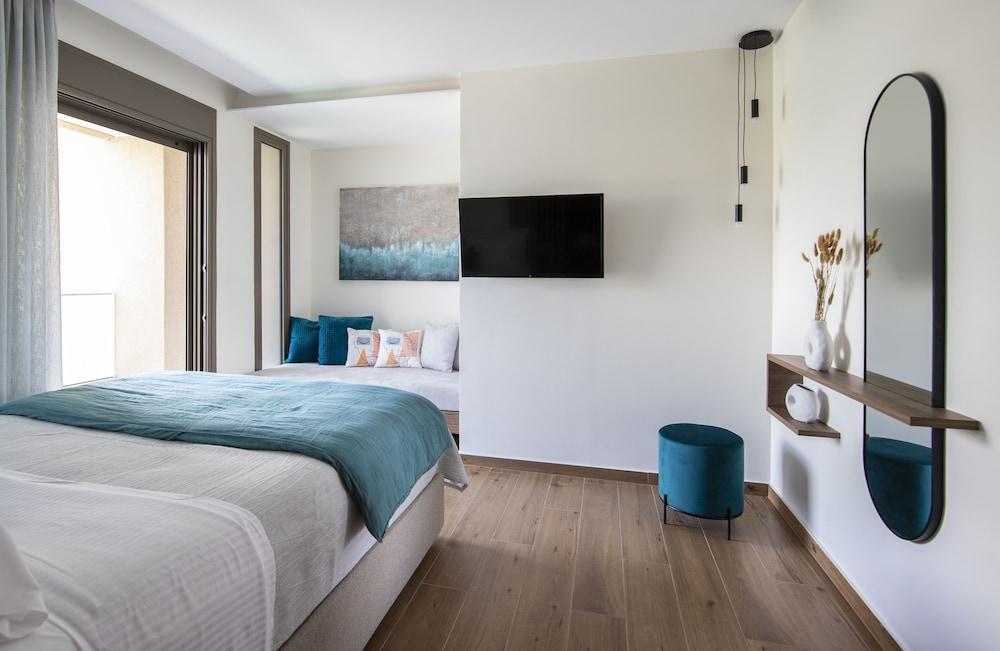 Salina SPA Villas - with PRIVATE ECO-POOL, SAUNA & Hot Tub