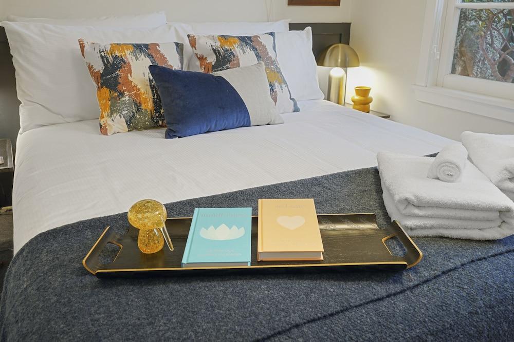 Tranquil Bush Haven - Gardens - Bayview