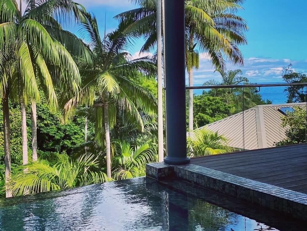 Anse Soleil Beachcomber Hotel