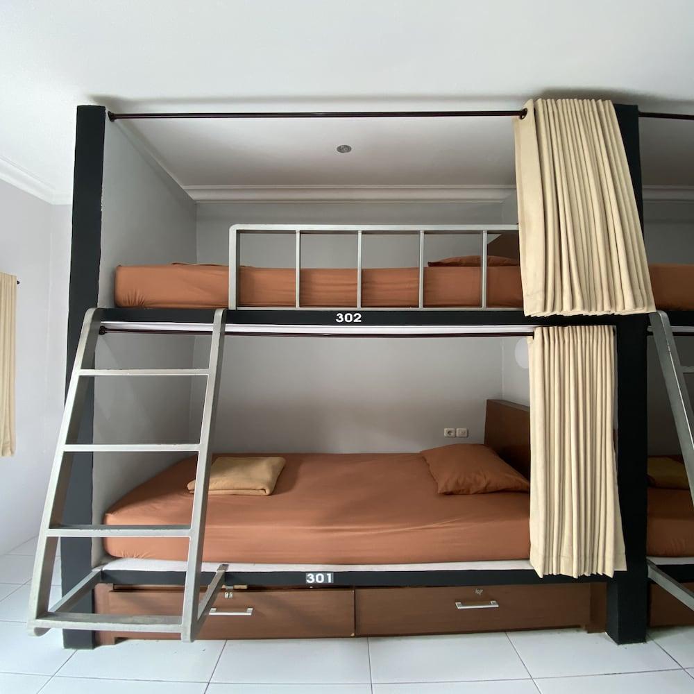 Mirah Hostel Bali