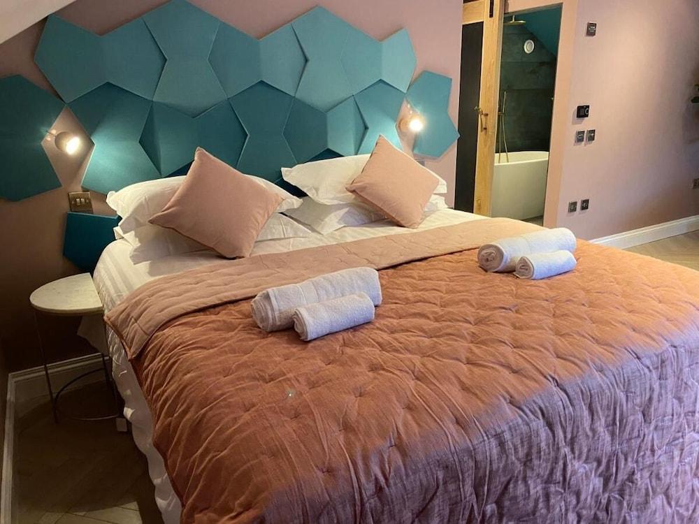 Ailim House Serviced Cottage