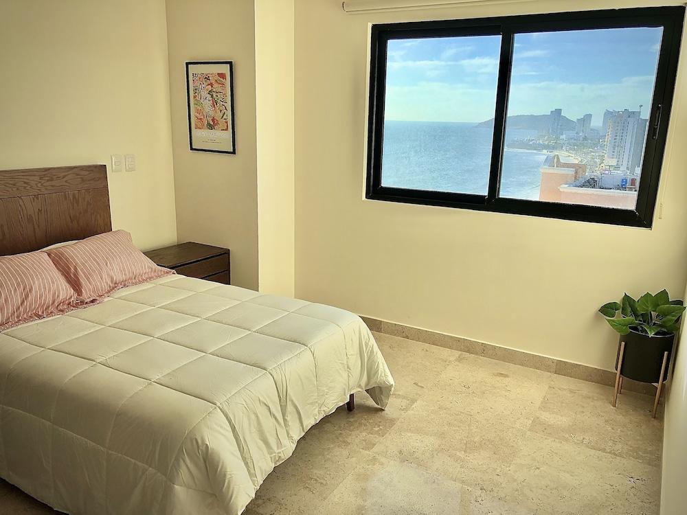 Central 102 Apartments