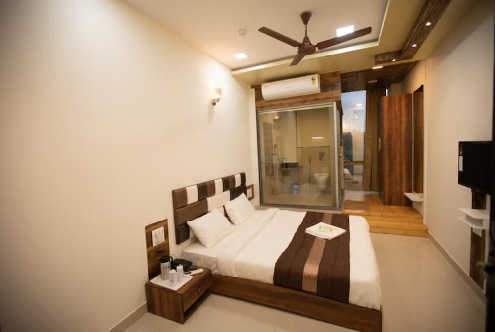 Goroomgo Avirahi Mumbai