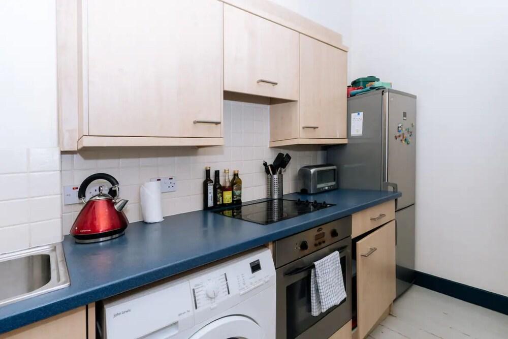 Charming 2 Bedroom Flat in Stockbridge