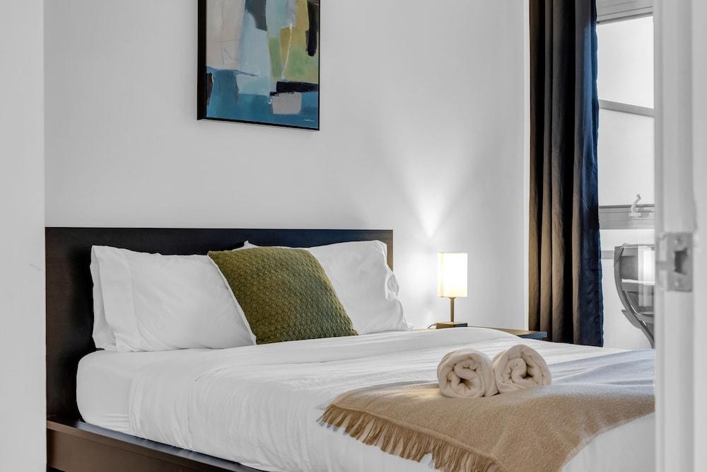 Harbourfront 2 Bed Suites