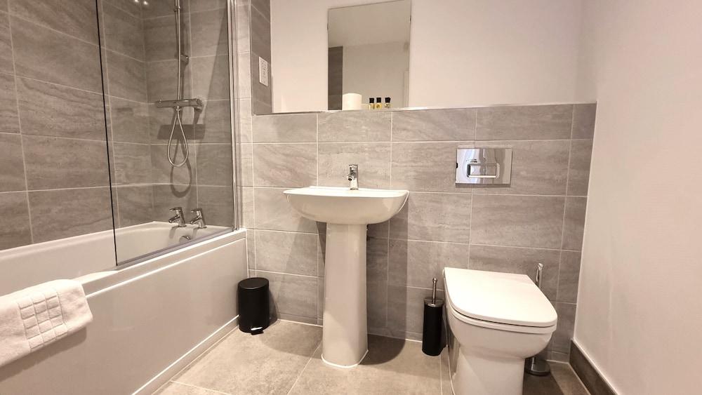 Fifty Sixty - Flat 20