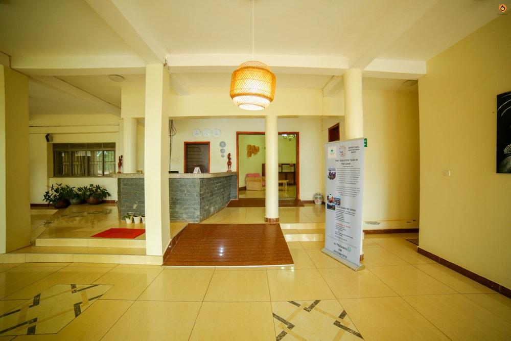 Lakefront Hotel Entebbe