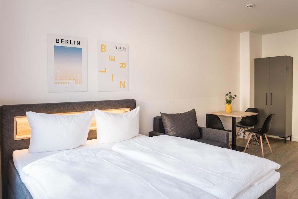 Homaris Boxi Studios