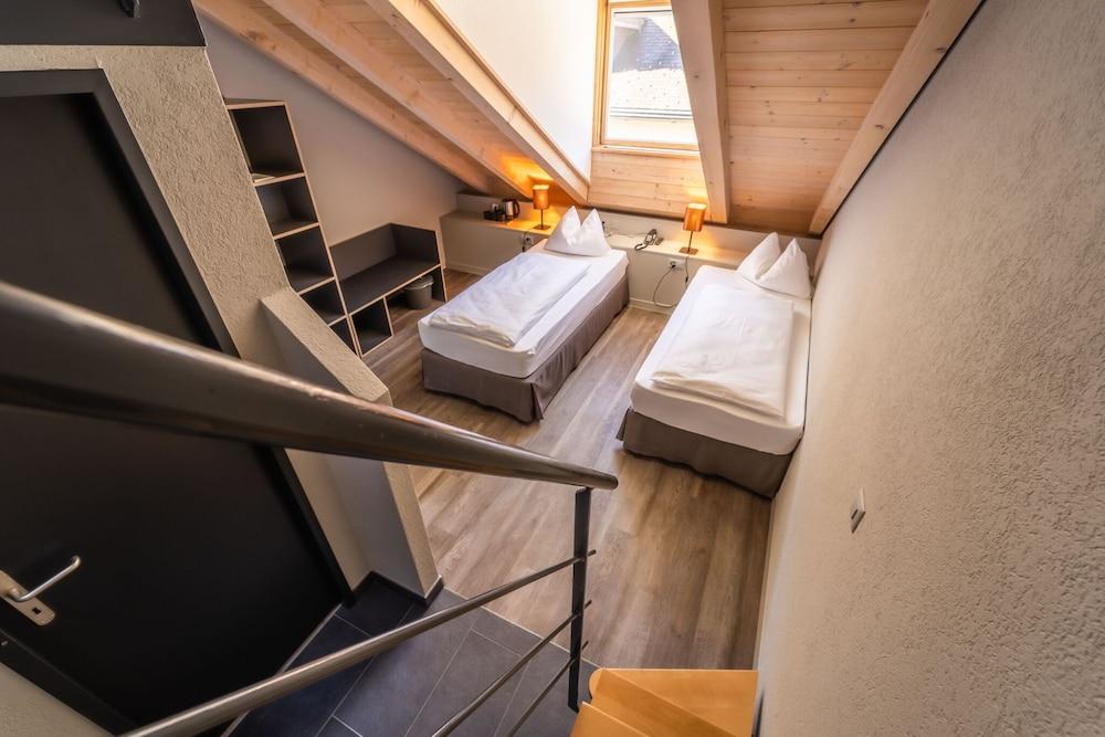 The Guesthouse by the Hey Hotel