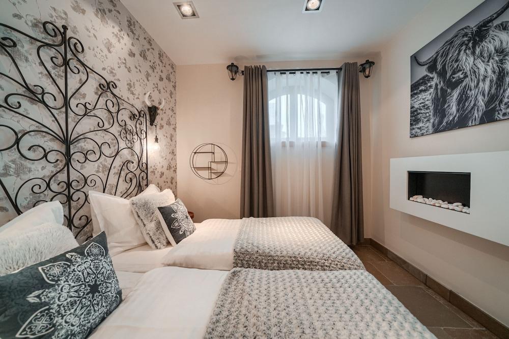 Rich Witch Villa&SPA