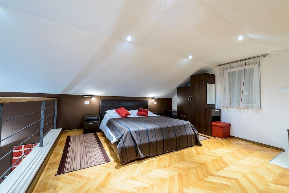 Hedera Estate, Villa Hedera XIV