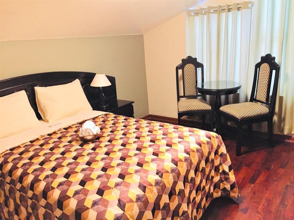 Hostal Carlos Tenaud