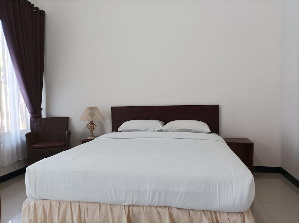 Batu Indah Pool Villa