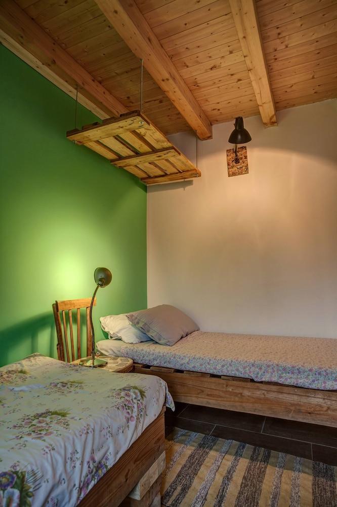 La Casa Verde - 3 Rooms and Kitchen