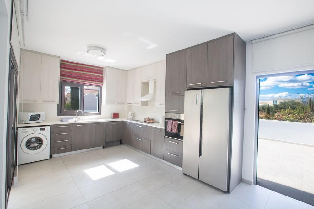 Protaras Holiday Villa De2