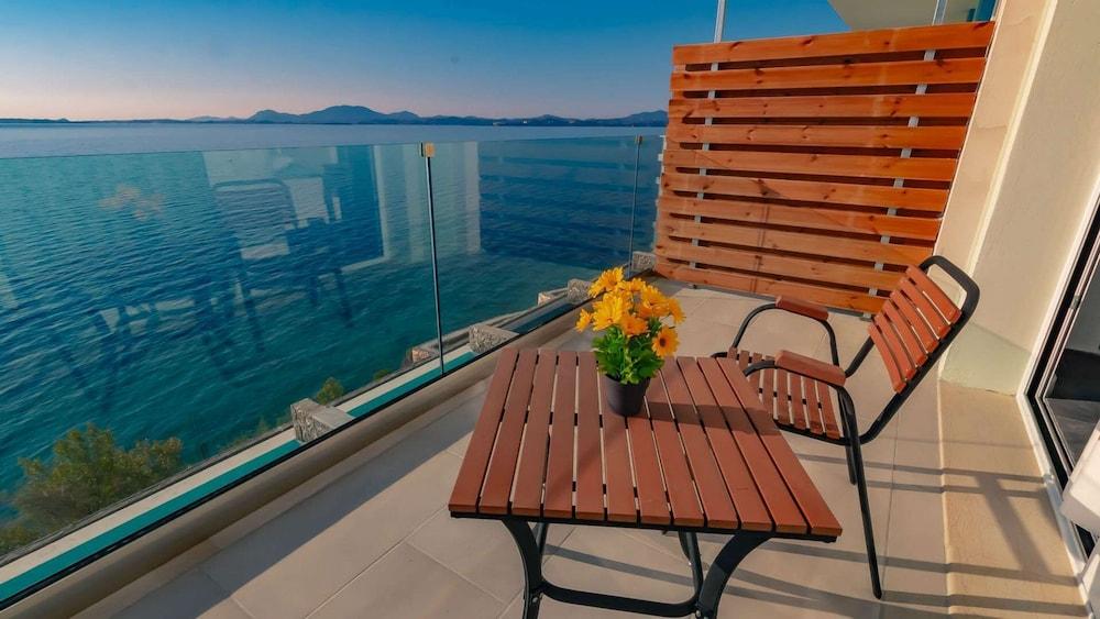 Homric Boutique 4star