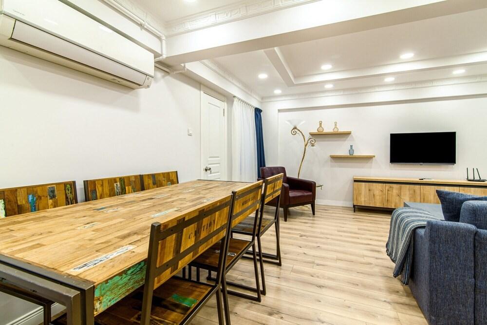 Cozy and Central Apartment in Sisli