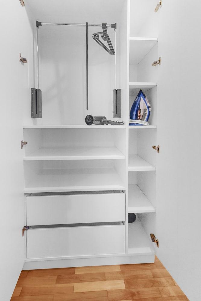 Attic Studio near Carol Park