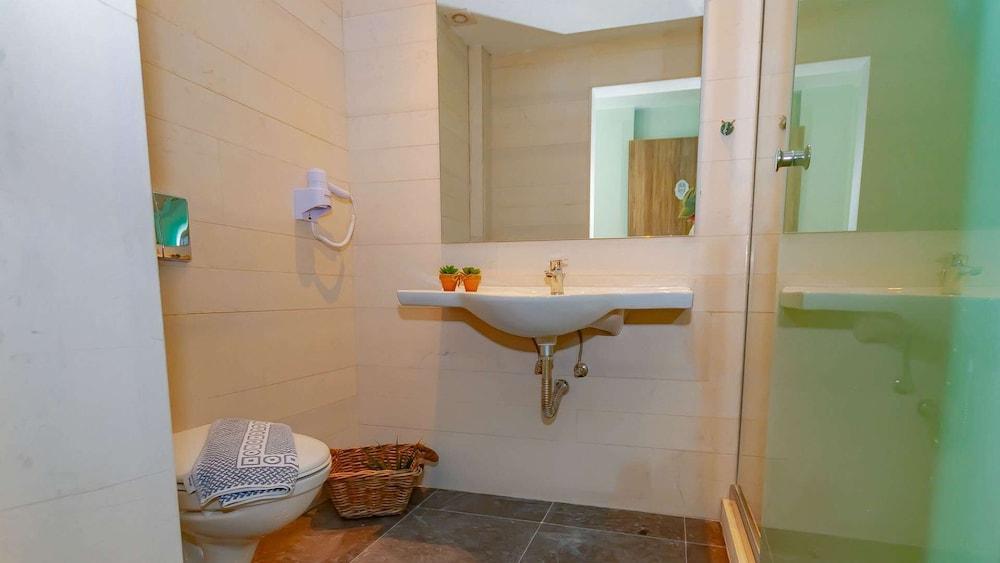 Room With Private Pool