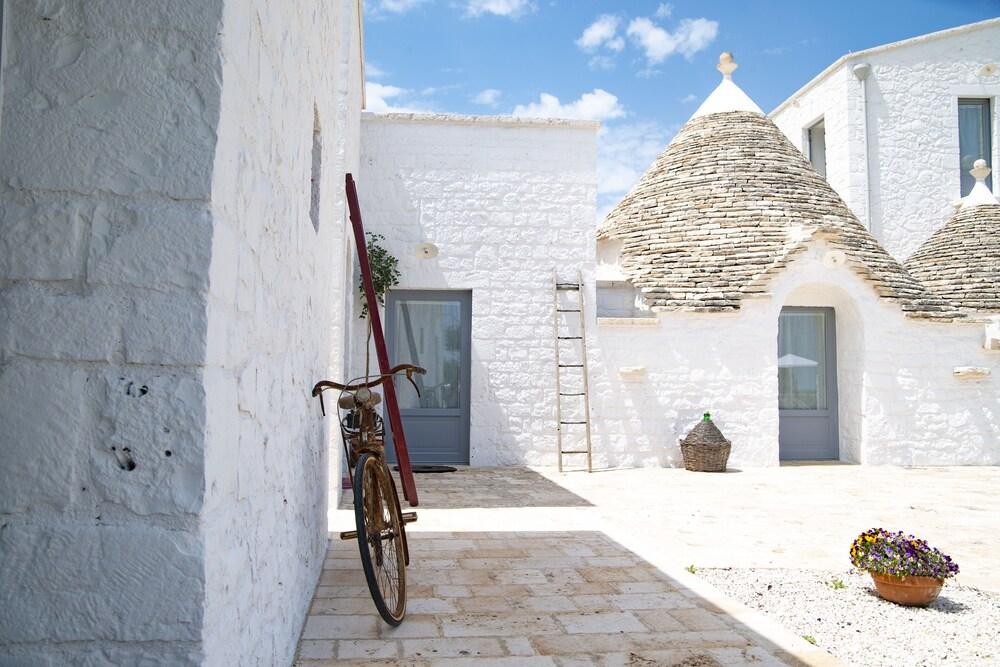 Dimore Angiulli - Trulli di Charme
