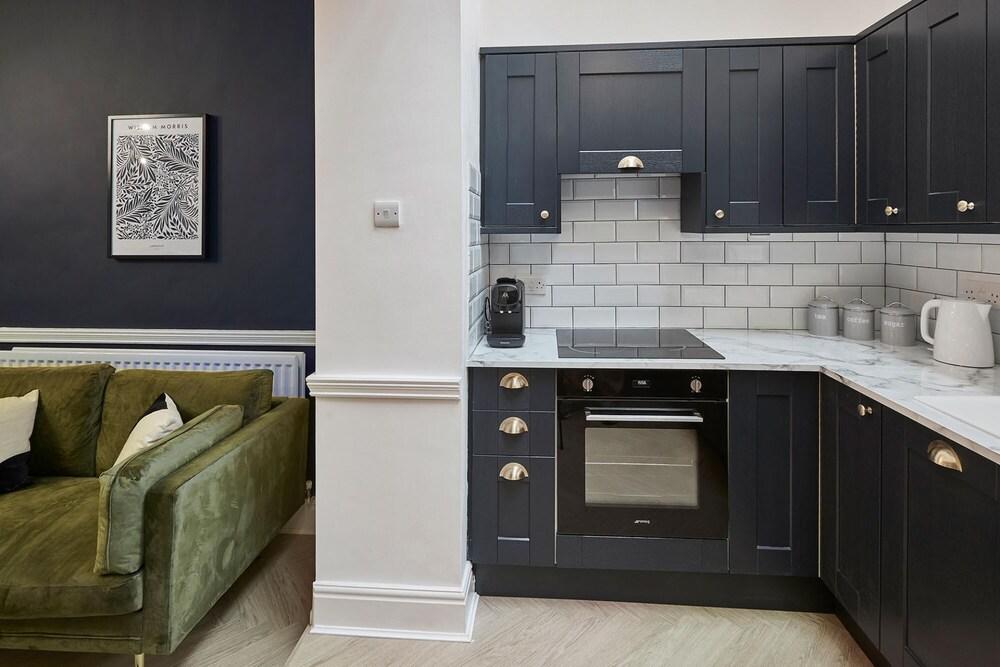 Host Stay Zetland Hideaway