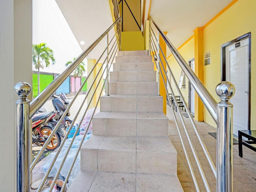 OYO 90622 Hotel Galaksi