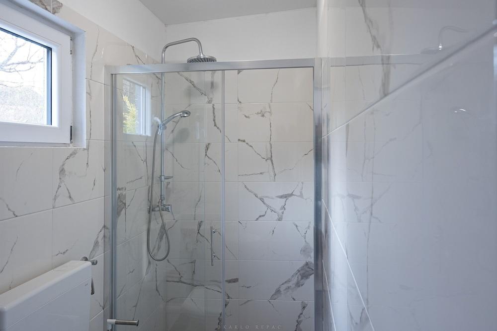 Mobile Homes -kamp Karin 17