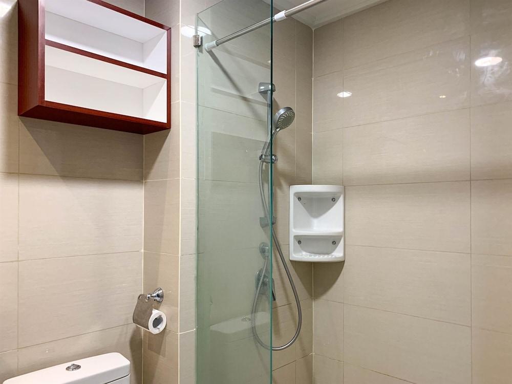 Nice Studio At 17Th Floor Green Sedayu Apartment