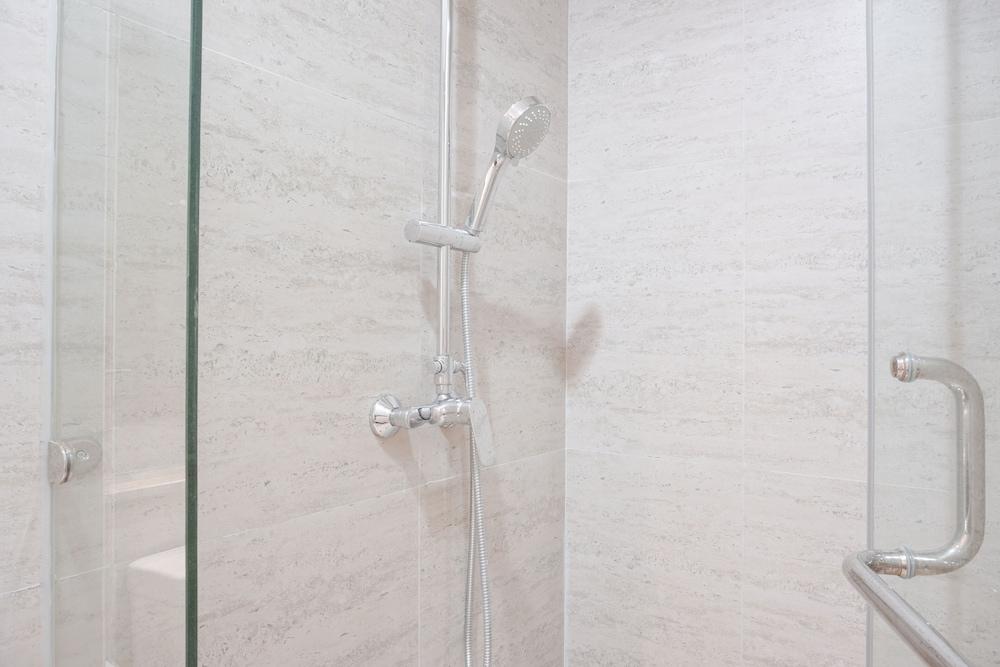 Exclusive Studio At Gold Coast Apartment