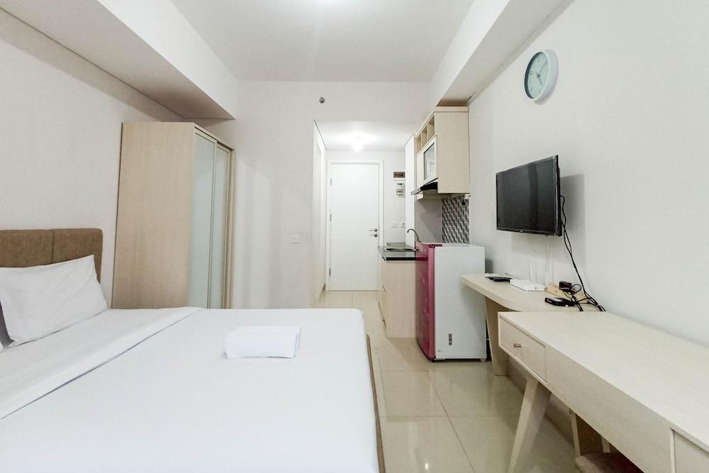 Modern Look And Comfortable Studio Barsa City Apartment
