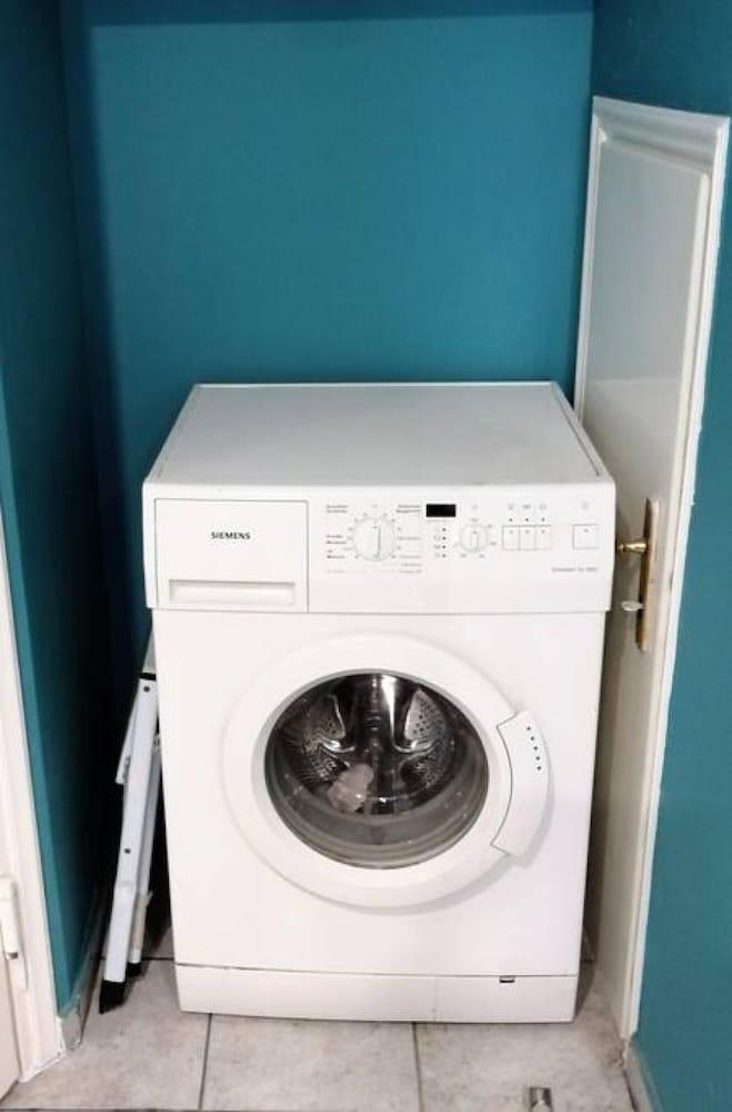 Magnificent Apartment Under the Acropolis