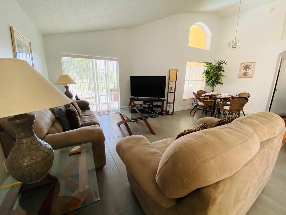 Hali's Southern Dunes Vacation Home