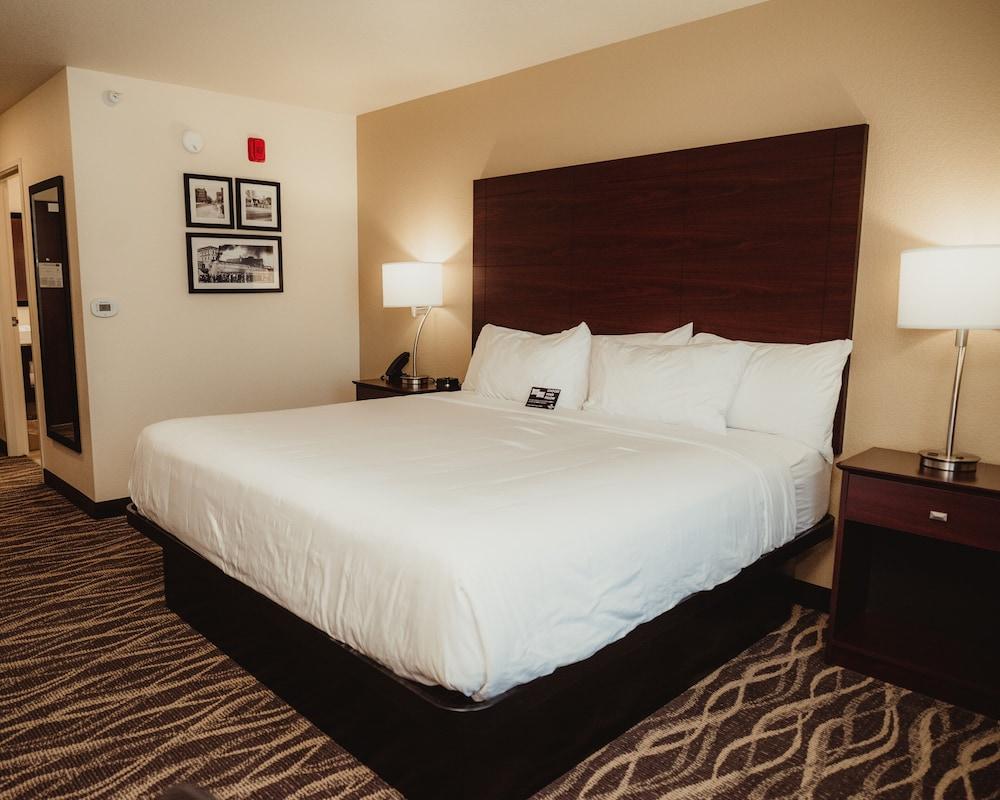 Cobblestone Hotel & Suites - Ottumwa