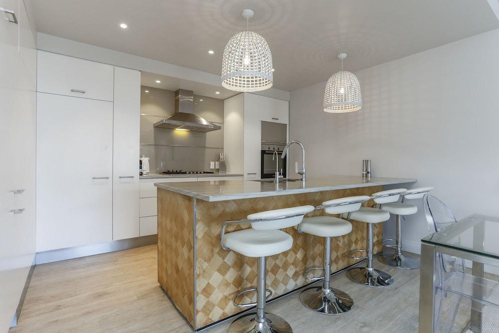 Holiday bliss in the Viaduct