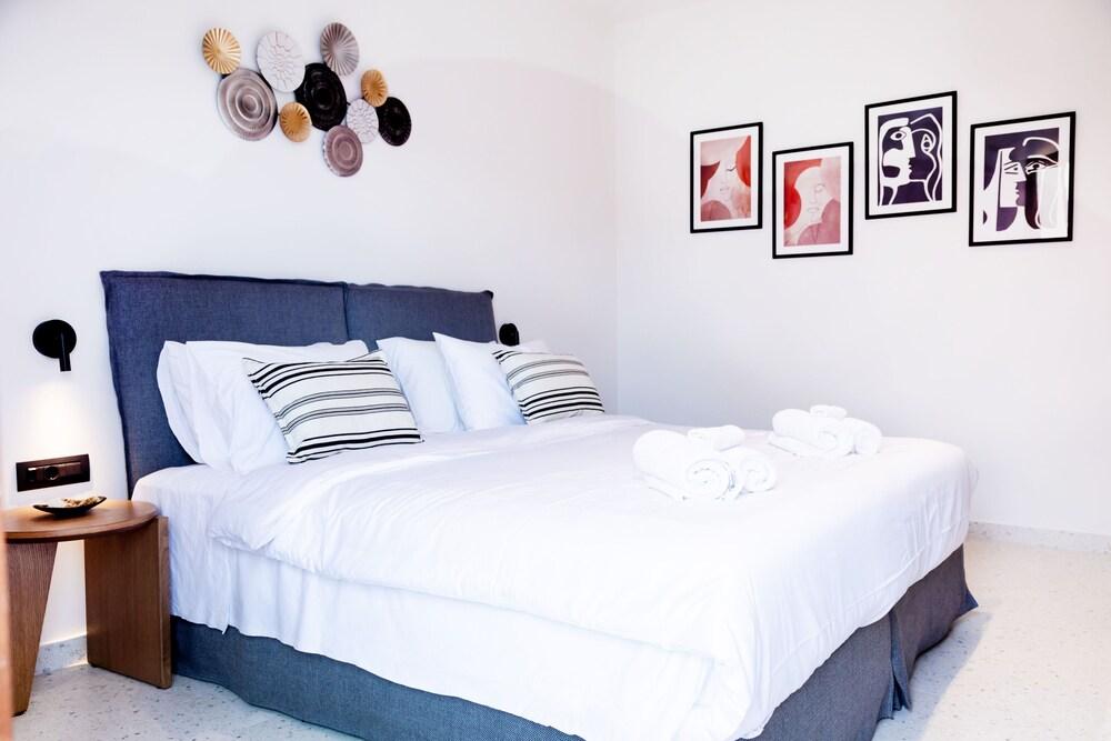 Elmaral Adults Only by Checkin