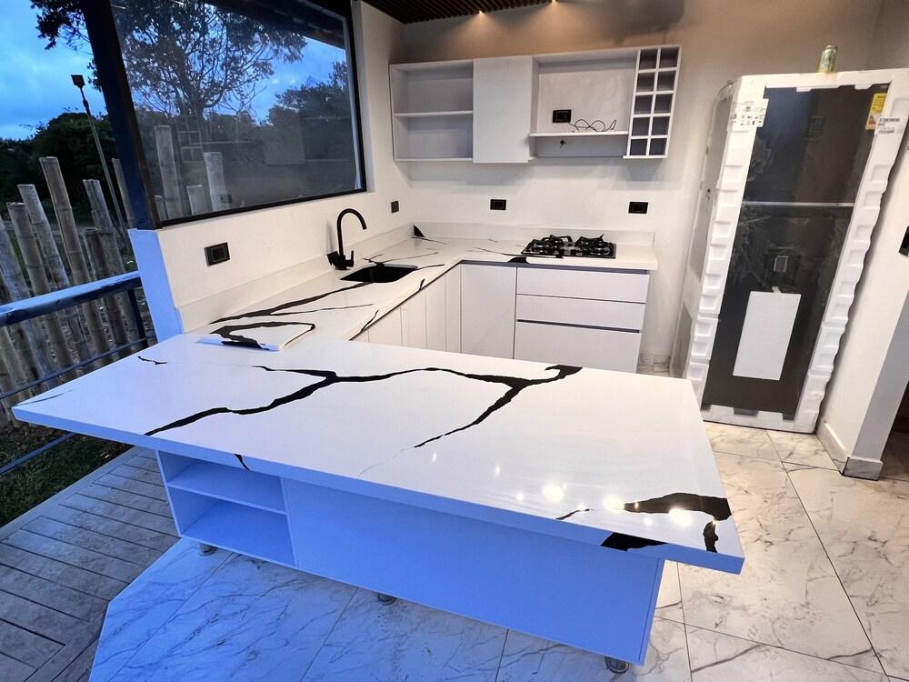 WHITE DOMES GLAMPING