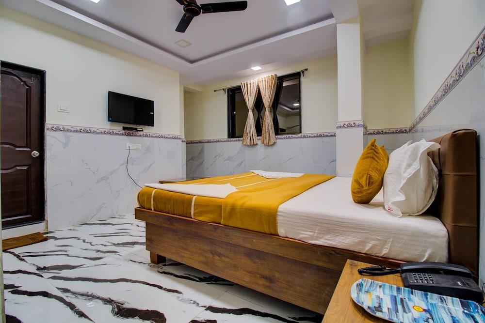 Hotel Sai Bansi Residency, MIDC Industrial Area, Turbhe, Navi Mumbai