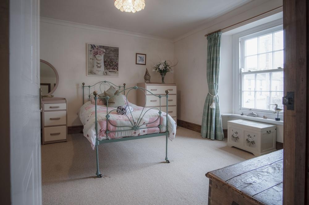 Hall House - 3 Bedroom Cottage - Saint Florence