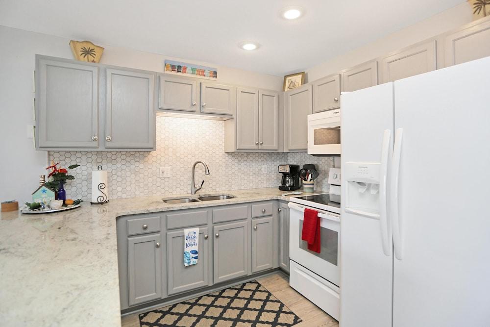 Barrier Dunes 125 - 49 Sand Dollar Shanty