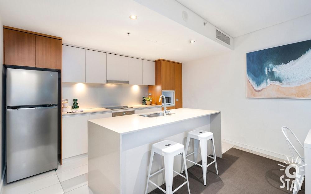 Elston Apartments - Q Stay