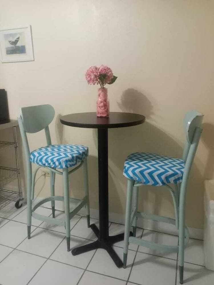 Cottage at West 7 Palms